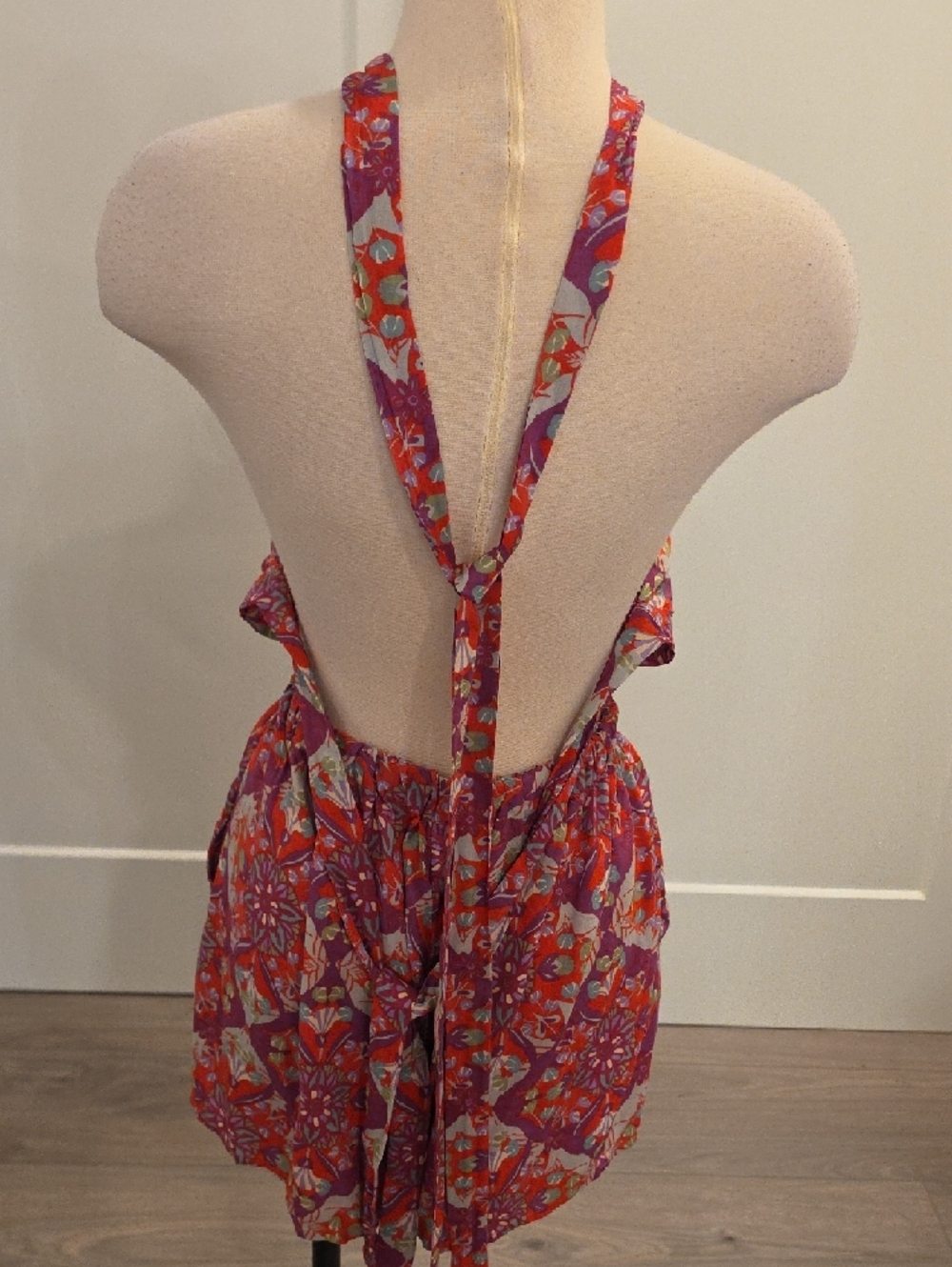 Free People Pink Floral Halter Romper fully lined size XS. New with tags - Picture 7 of 11